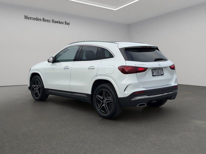 2026 Mercedes-Benz GLA 250 Hybrid, photo 2