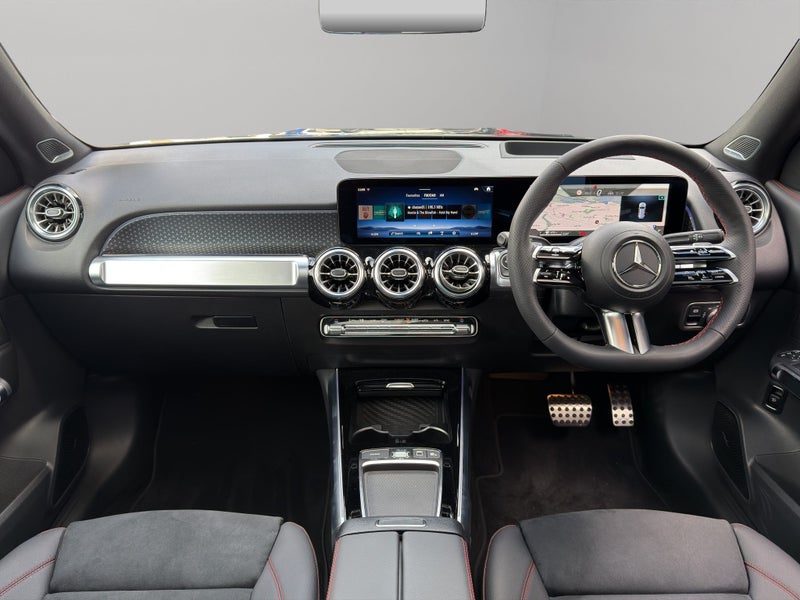 2026 Mercedes-Benz GLB 250, photo 3