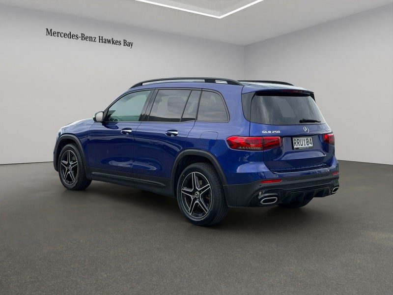 2020 Mercedes-Benz GLB 250 AMG, photo 2