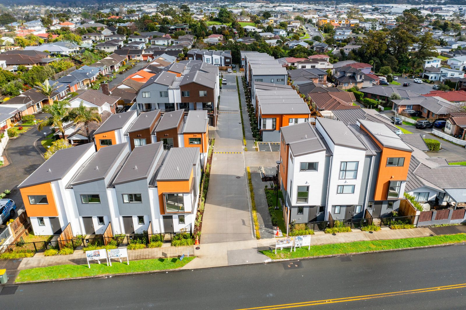 14 Raupeti Lane, Henderson, photo 5