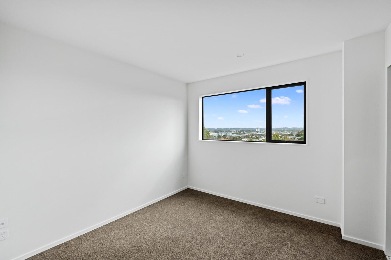 14 Raupeti Lane, Henderson, photo 7