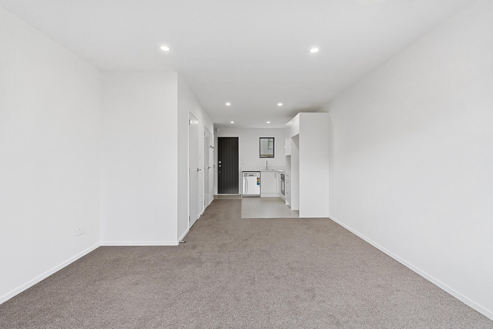 14 Raupeti Lane, Henderson, photo 10