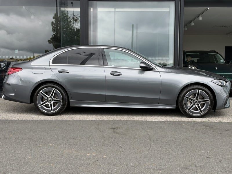 2023 Mercedes-Benz C 350 e PHEV Sedan - NZ New, photo 3