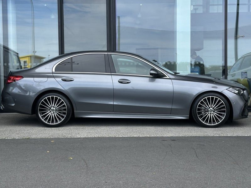 2023 Mercedes-Benz C 200 1.5PT Sedan - NZ New, photo 3
