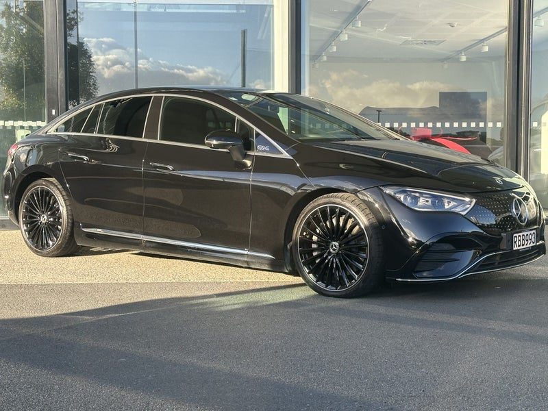 2025 Mercedes-Benz EQE 350 4MATIC Sedan - NZ New