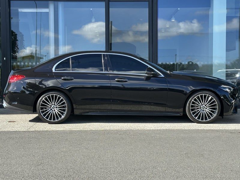 2022 Mercedes-Benz C 200 1.5PT Sedan - NZ New, photo 2