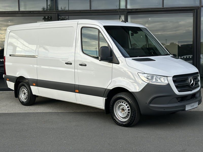 2026 Mercedes-Benz Sprinter MWB