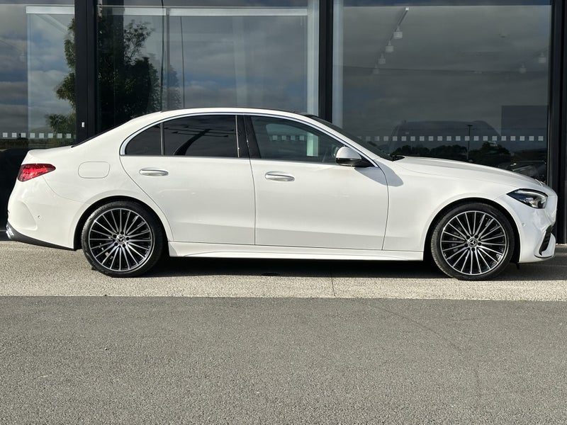 2026 Mercedes-Benz C 300 2.0Pmh Sedan - NZ New, photo 3