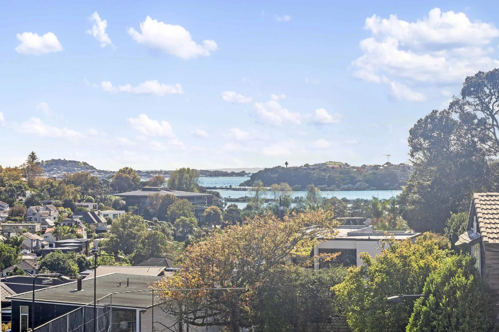 142 Orakei Road, Remuera, photo 2