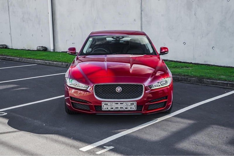 2016 Jaguar XE 20t, photo 3