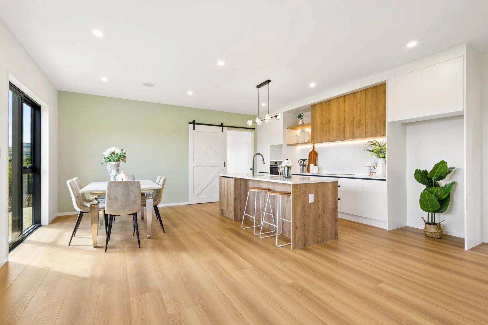 54 Rongoa Maori Way, Pukekohe, photo 6