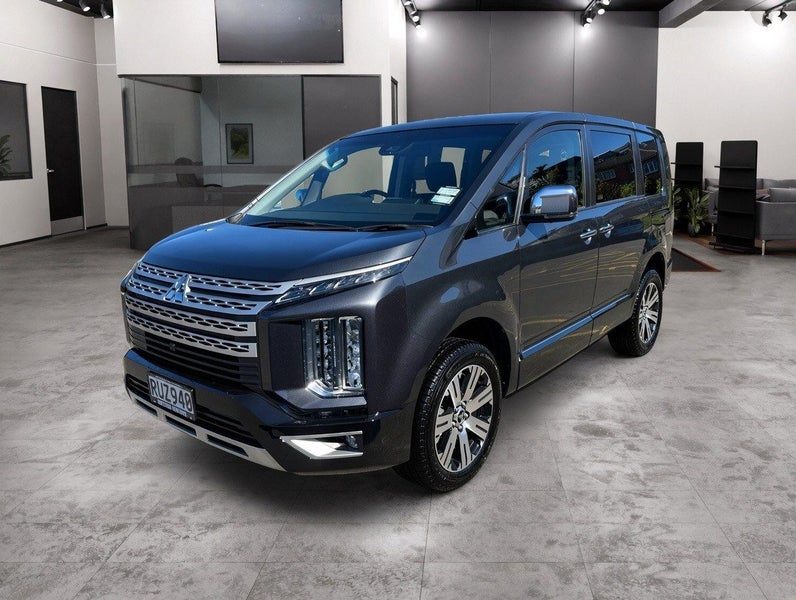2025 Mitsubishi Delica 4WD