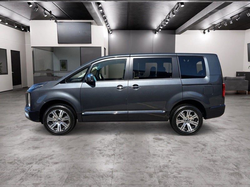 2025 Mitsubishi Delica 4WD, photo 3