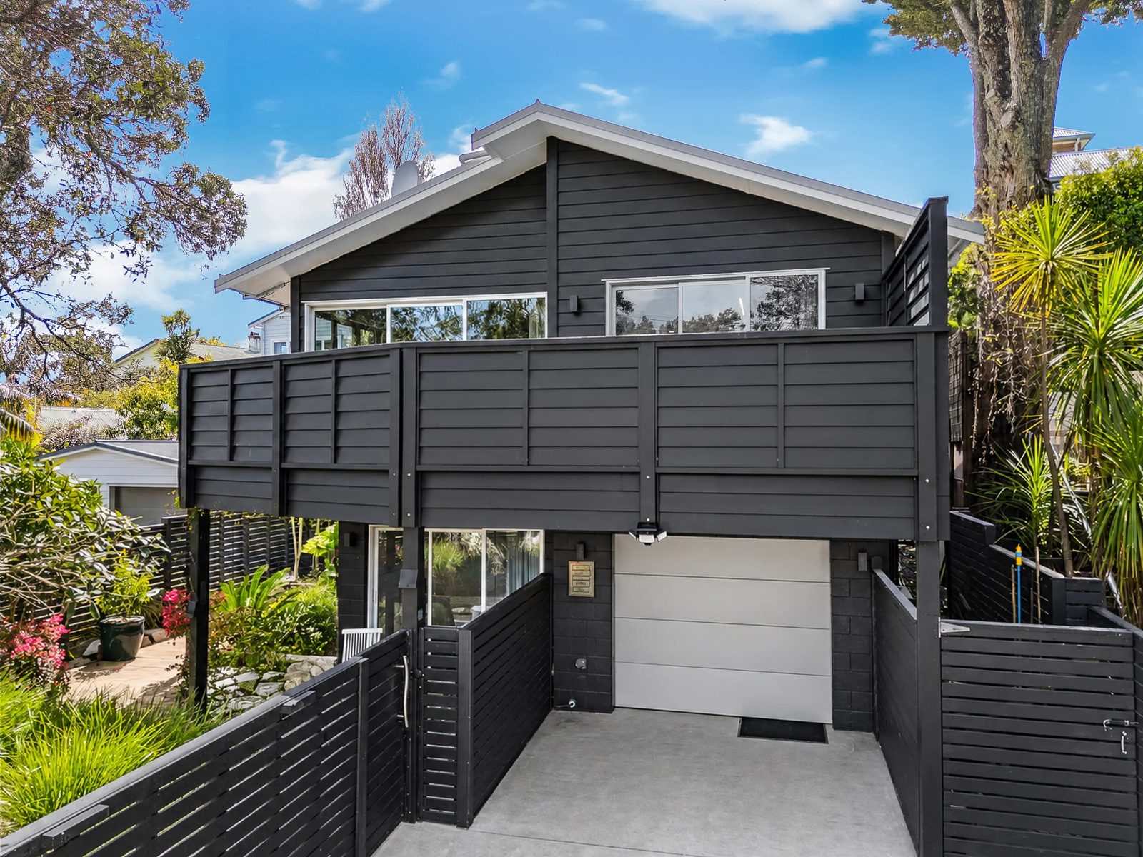 1/76 Wairoa Road, Narrow Neck, photo 3