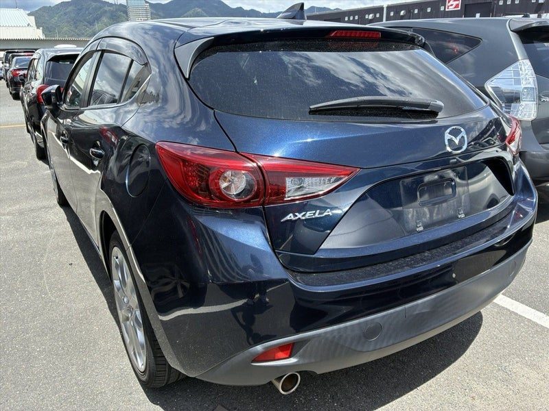 2015 Mazda Axela Sport Touring 20 S, photo 2