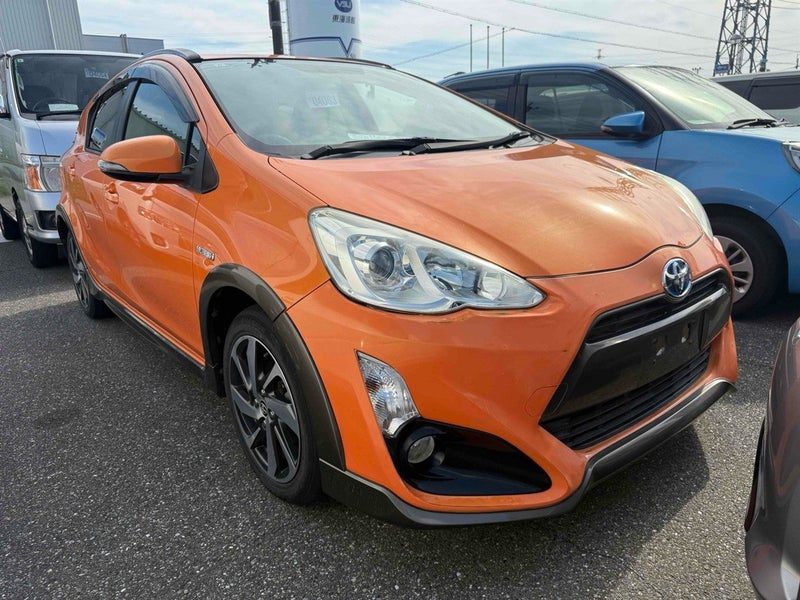 2015 Toyota Aqua X-Urban, photo 3