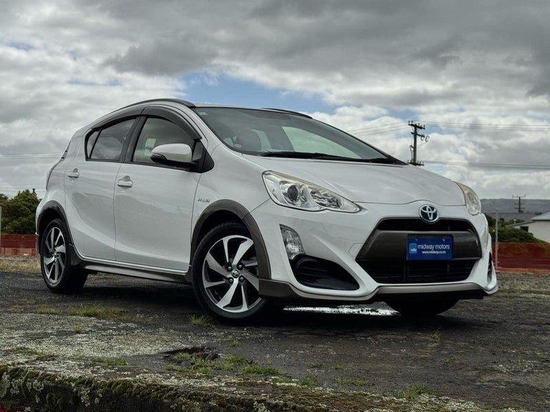 2015 Toyota Aqua X- Urban