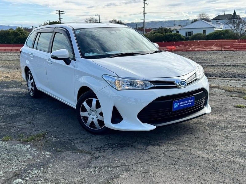 2021 Toyota Corolla Fielder Hybrid EX, photo 2