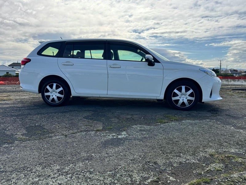 2021 Toyota Corolla Fielder Hybrid EX, photo 3