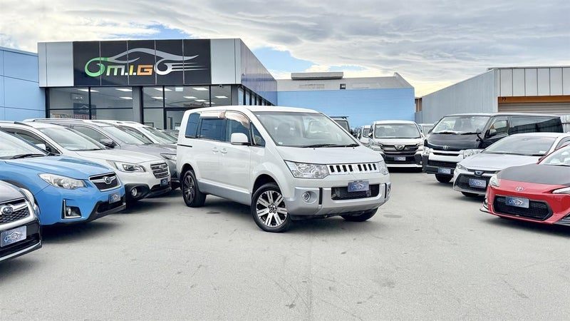 2013 Mitsubishi Delica D:5 4WD 1YearWarrantFree