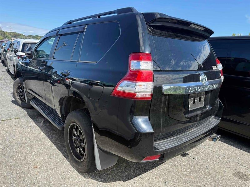 2016 Toyota Land Cruiser Prado TX, photo 2