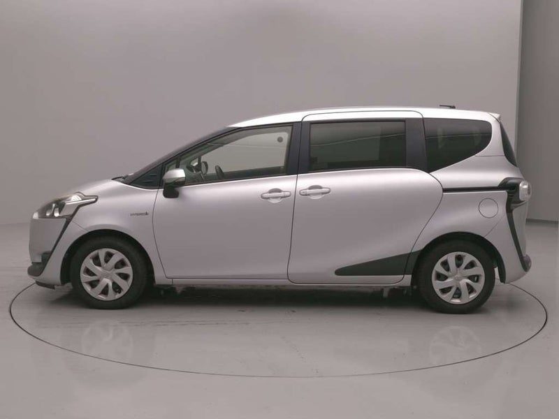 2018 Toyota Sienta Hybrid, photo 3