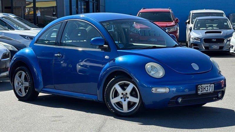 2002 Volkswagen Beetle 2.0L petrol, photo 2