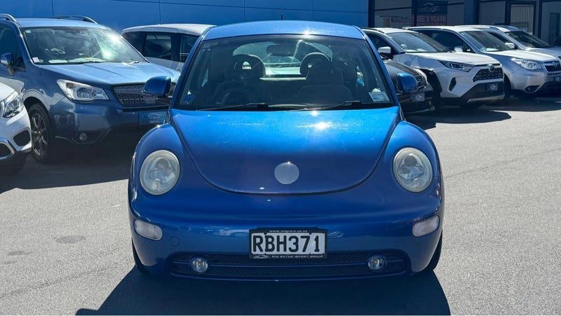 2002 Volkswagen Beetle 2.0L petrol, photo 3