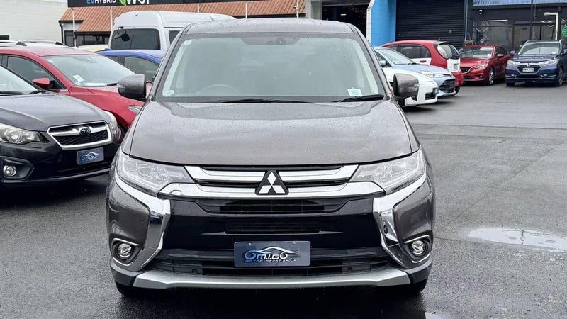2017 Mitsubishi Outlander 20G 7 Seater, photo 2