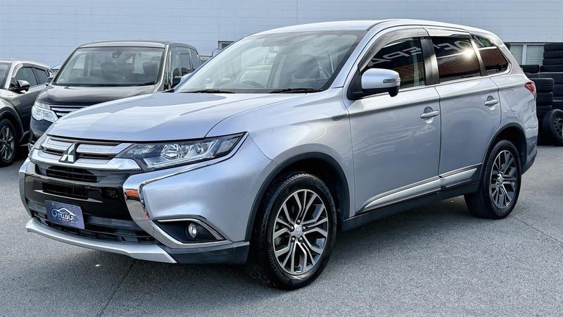 2016 Mitsubishi Outlander 7 Seater, photo 3