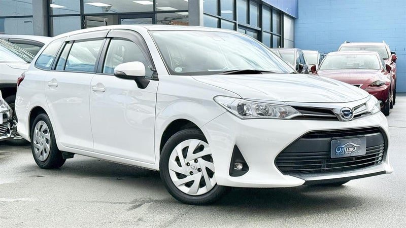 2021 Toyota Corolla Fielder, photo 2