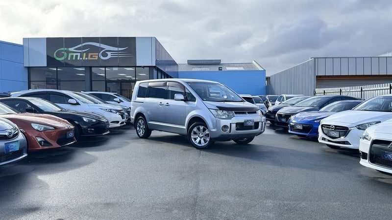 2013 Mitsubishi Delica D:5