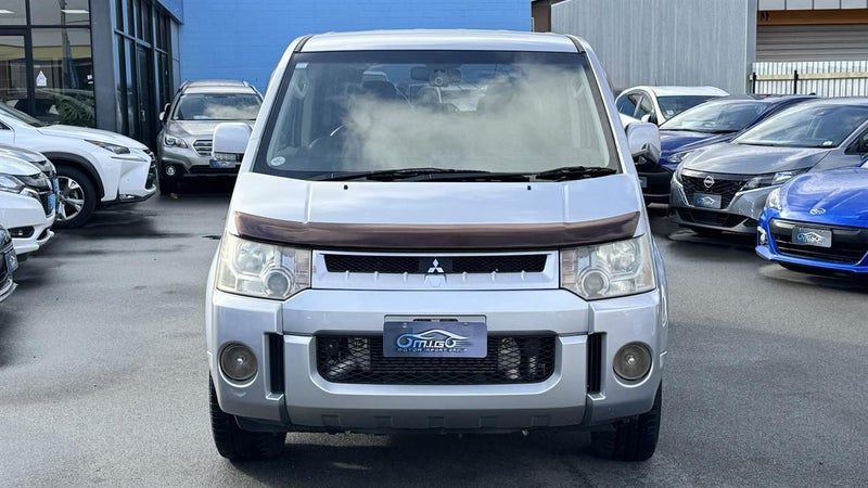 2013 Mitsubishi Delica D:5, photo 3
