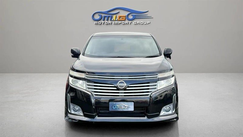 2013 Nissan Elgrand Highway Star, photo 2