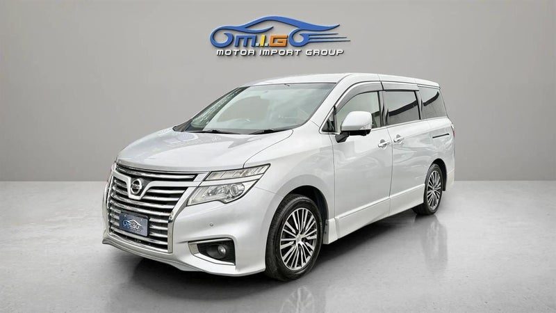 2015 Nissan Elgrand, photo 3