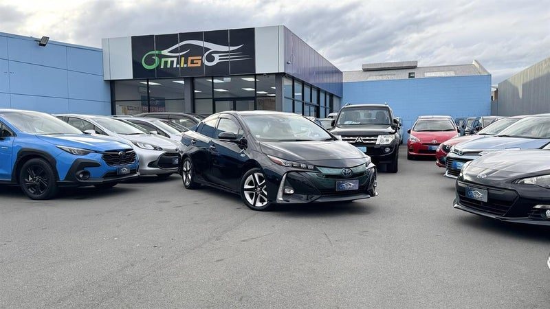 2017 Toyota Prius 1.8L PHV 3YearWarrantyFree