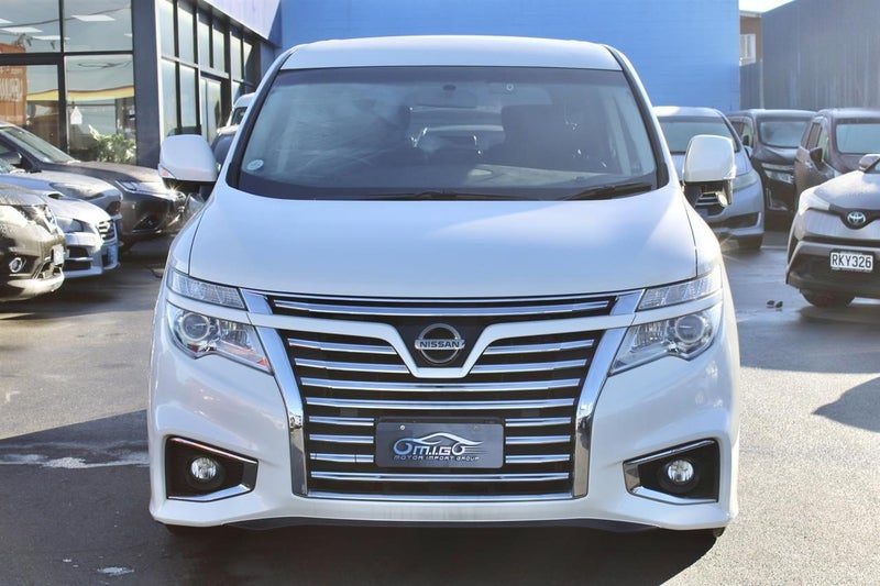 2016 Nissan Elgrand Highway Star, photo 3