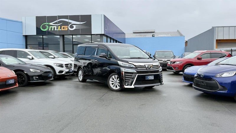 2018 Toyota Vellfire 7 Seater, main photo