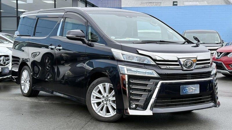 2018 Toyota Vellfire 7 Seater, photo 2
