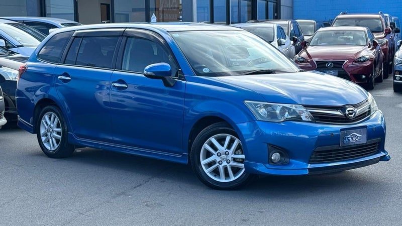 2013 Toyota Corolla Fielder, photo 2
