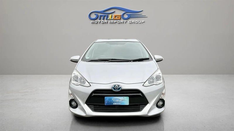 2015 Toyota Aqua, photo 2