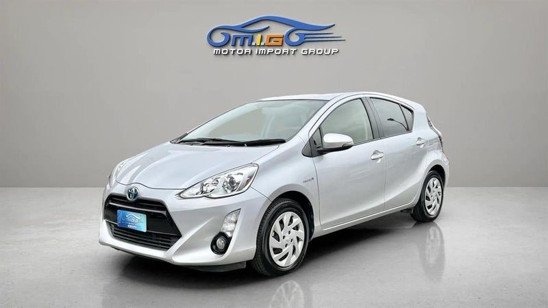 2015 Toyota Aqua, photo 3