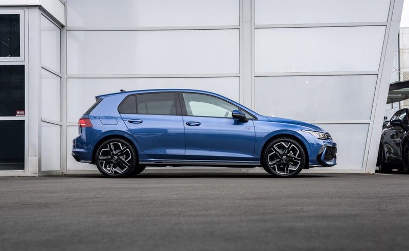2026 Volkswagen Golf R-Line, photo 3