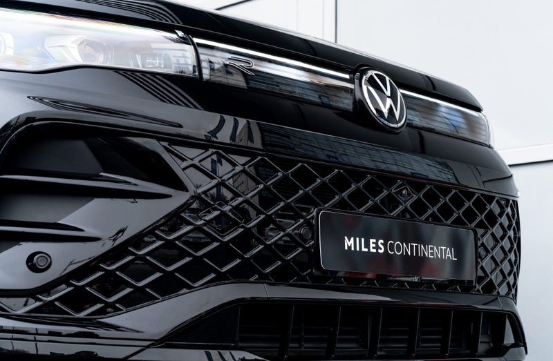 2026 Volkswagen Tiguan R-Line, photo 3