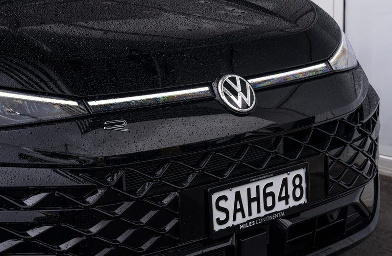 2026 Volkswagen T-Roc R-Line, photo 2