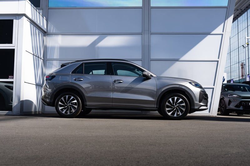 2026 Volkswagen T-Roc Life, photo 3