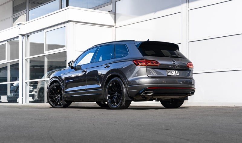 2022 Volkswagen Touareg V6s R Line, photo 3