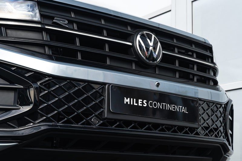 2026 Volkswagen Touareg V6s R Line, photo 2