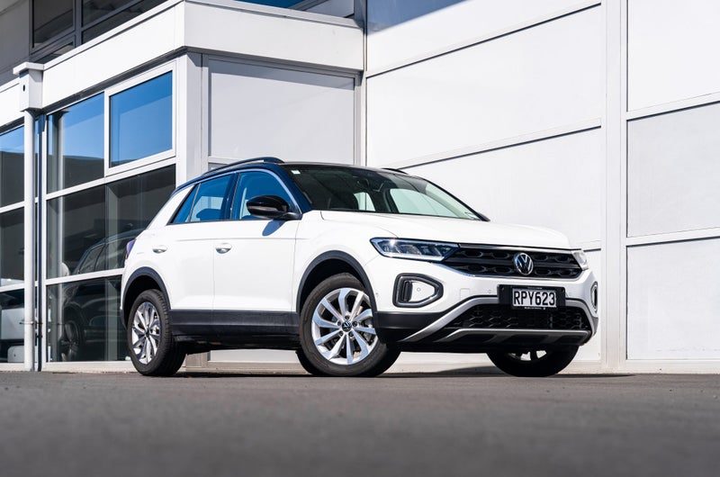 2025 Volkswagen T-Roc Life
