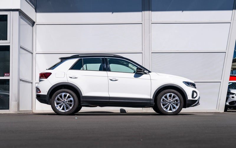 2025 Volkswagen T-Roc Life, photo 3